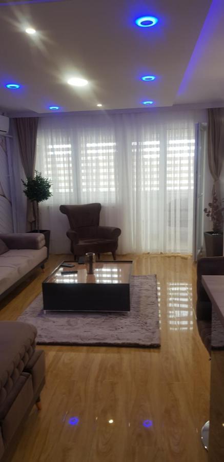 Centar 5 Star Lägenhet Kraljevo Exteriör bild