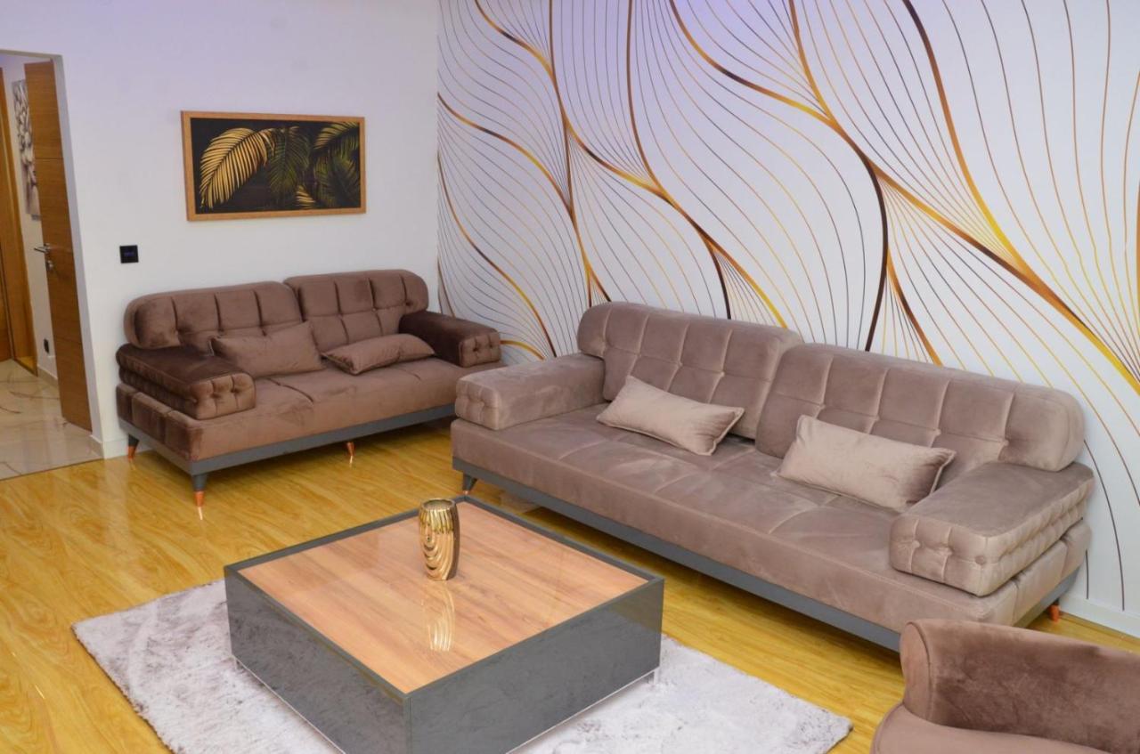 Centar 5 Star Lägenhet Kraljevo Exteriör bild