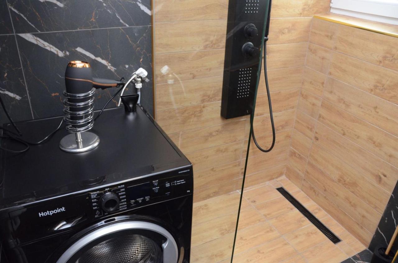 Centar 5 Star Lägenhet Kraljevo Exteriör bild