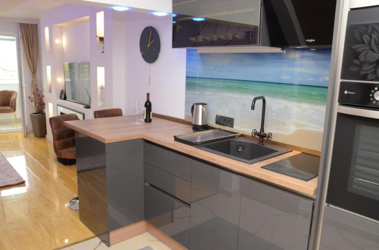 Centar 5 Star Lägenhet Kraljevo Exteriör bild